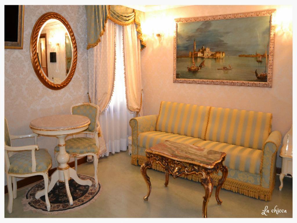 Guest House La Chicca Венеция Стая снимка