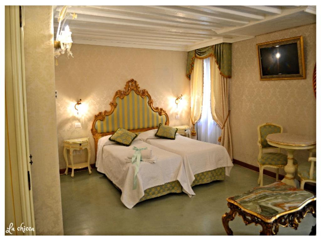 Guest House La Chicca Венеция Екстериор снимка